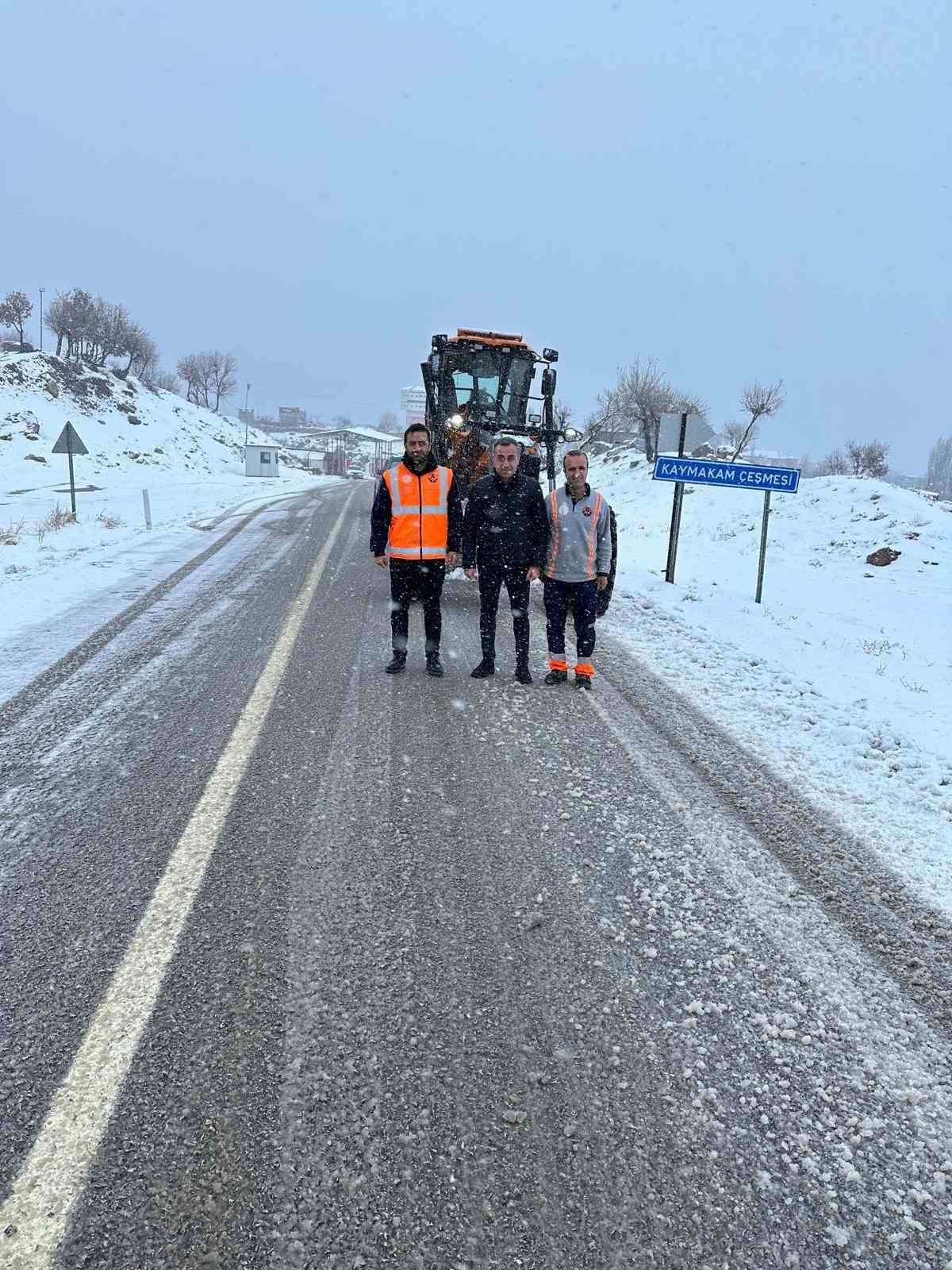 sirnakta turuncu kod alarm 22 arac yollarda kaldi 3 fw37WYh1