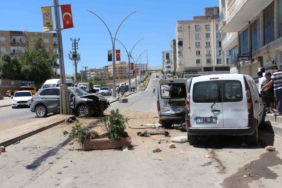 sirnakta-zincirleme-trafik-kazasi-4-yarali-canxBbTP.jpg