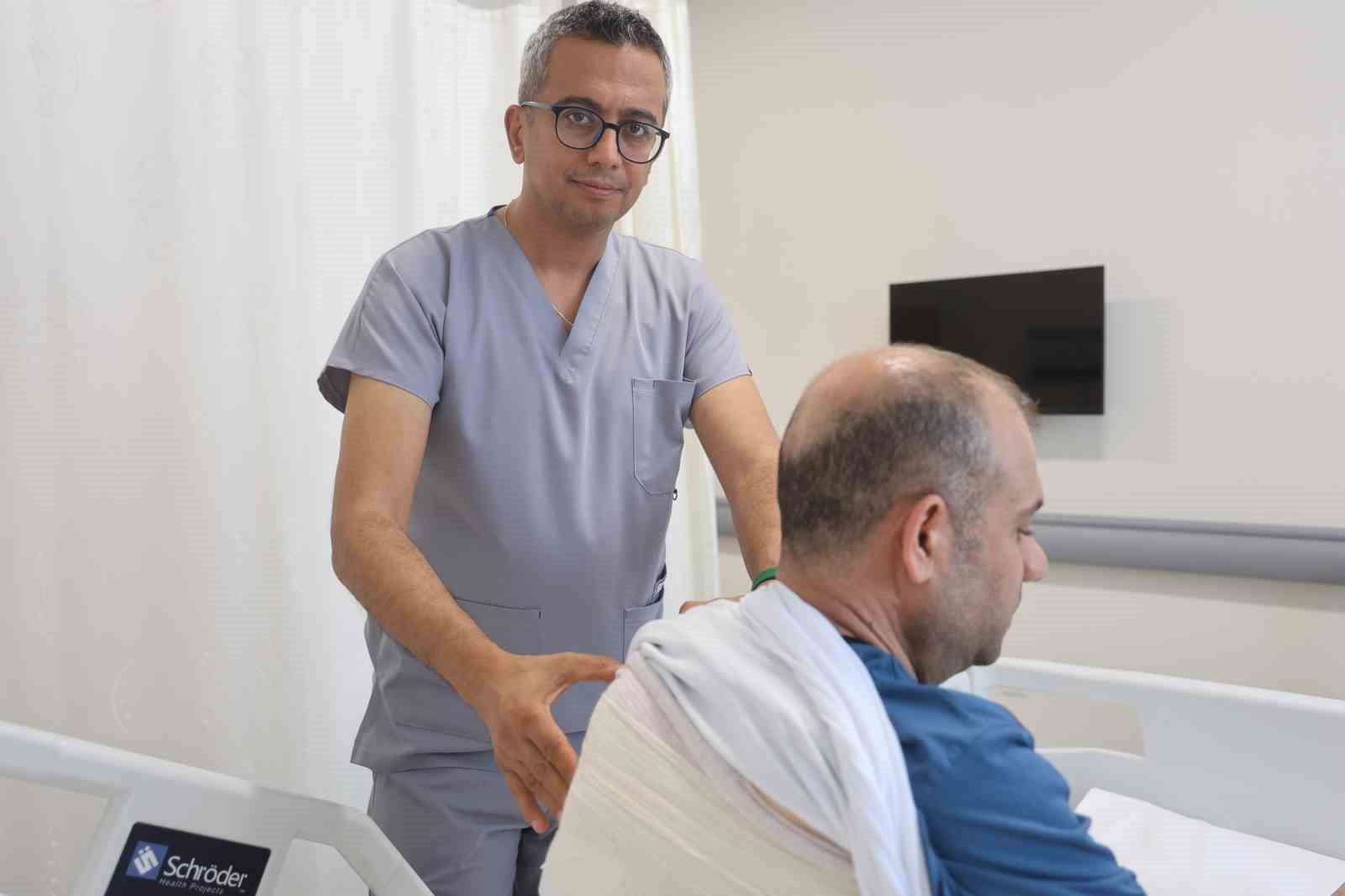 sirtindaki 10 yillik kitlenin icinden 1 bucuk kilogramlik tumor cikti 1 YiUwAyJR