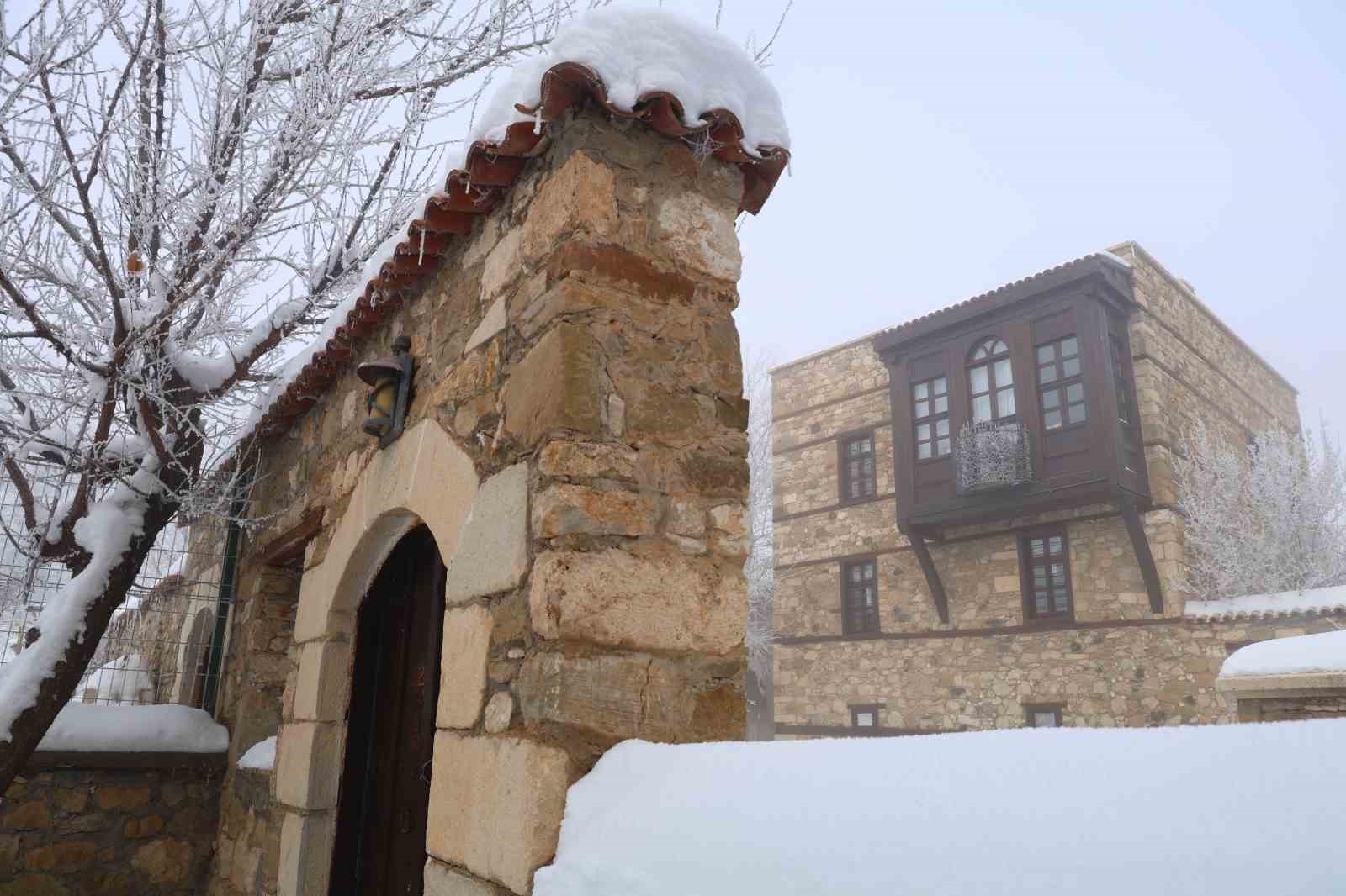 sis ve kar altindaki harput en sessiz gunlerini yasiyor 4 Fz4FGRsW