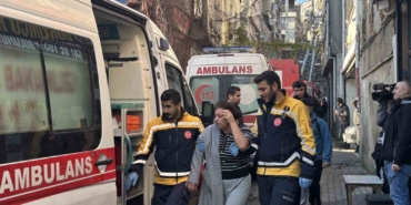 sislide-2-katli-binada-yangin-panigi-hastane-yolundan-donen-astim-hastasi-ev-sahibi-fenalik-Lz6cKZh8.jpg