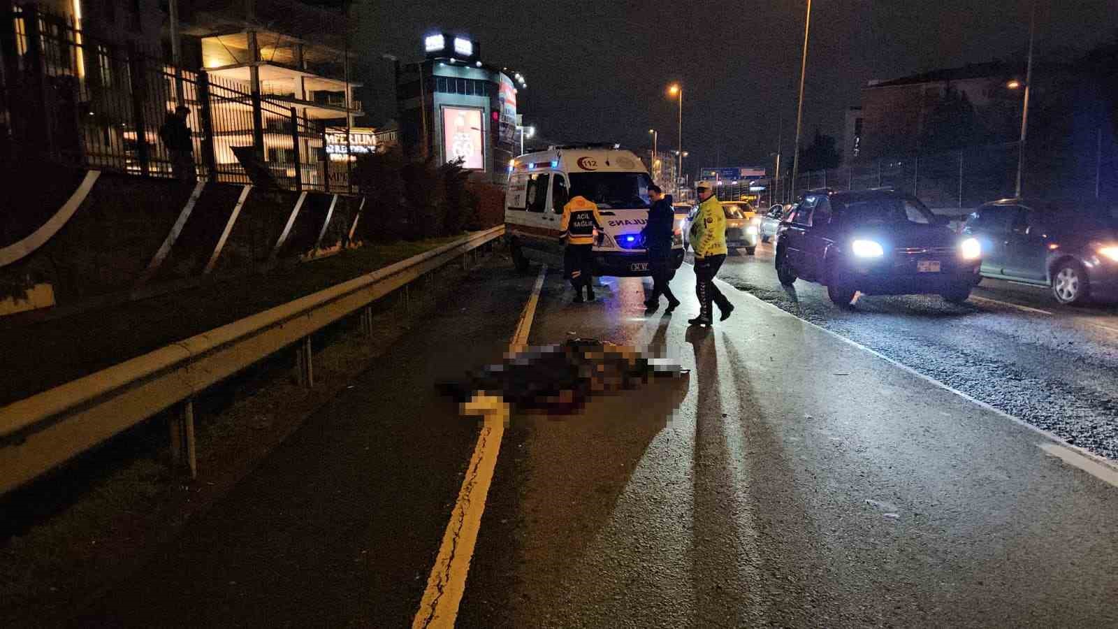 sislide bariyerlere carpan motosikletli feci sekilde hayatini kaybetti 5 amkvAQrU