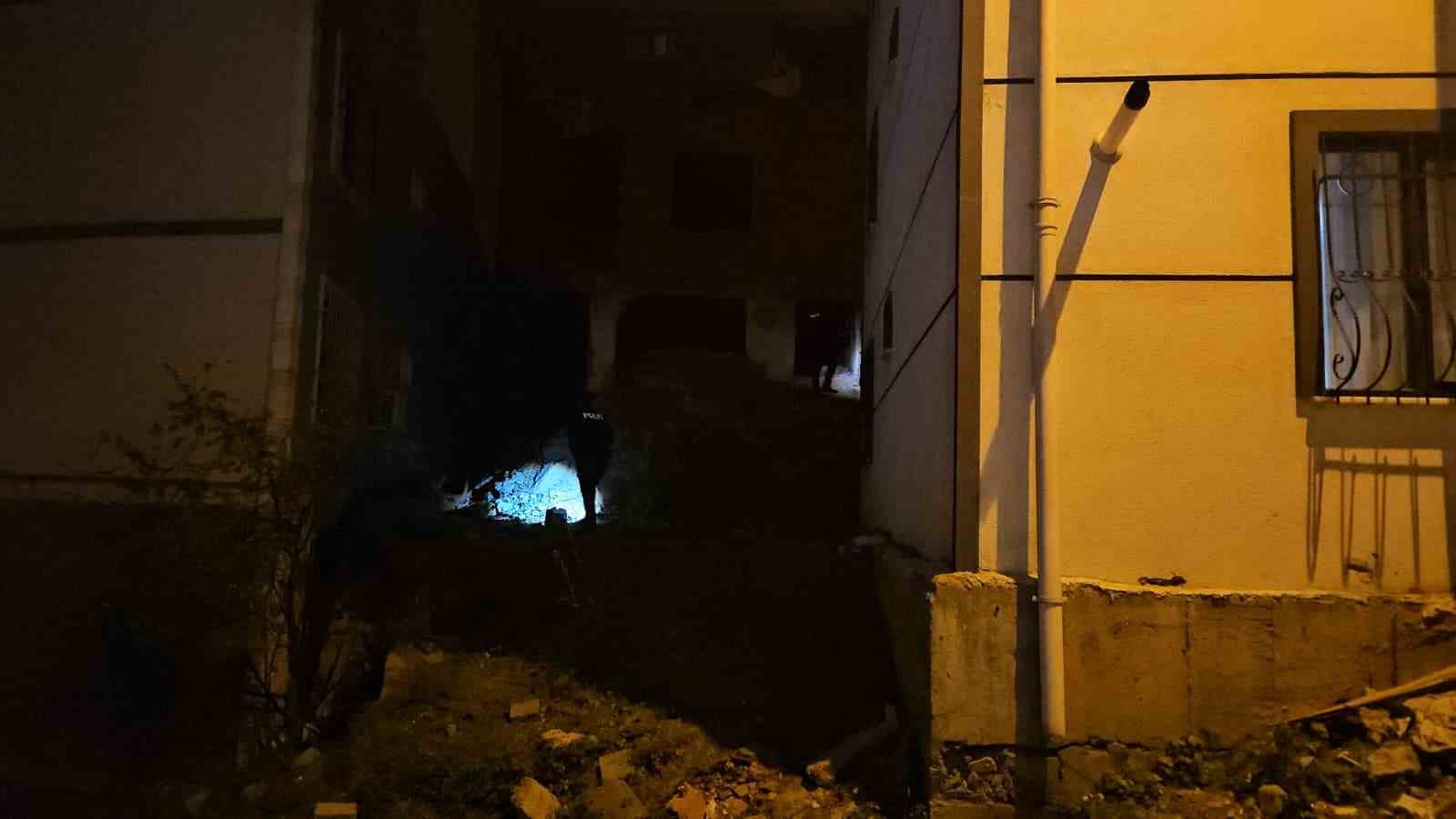 Şişli’de metruk binada ölü bulunan şahsın kimliği belli oldu 7 sislide metruk binada olu bulunan sahsin kimligi belli oldu 3 Cc7mKaFA