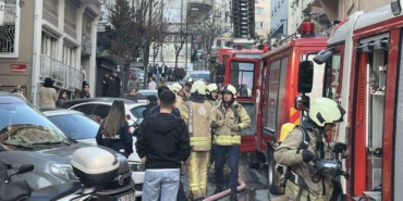sislide-otelde-yangin-panigi-6-kisi-mahsur-kaldi-Exnv4rCc.jpg