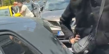 sislide-park-yeri-kavgasi-trafigi-felc-etti-7LiABYud.jpg