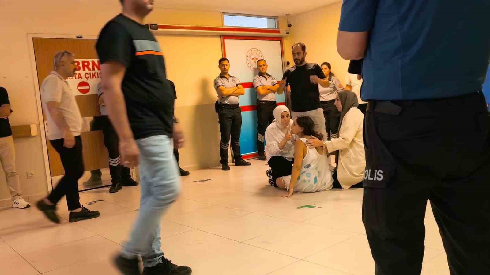 site icerisinde kaybolan 2 yasindaki cocugun havuzda cansiz bedeni bulundu 2 74YcRV2M