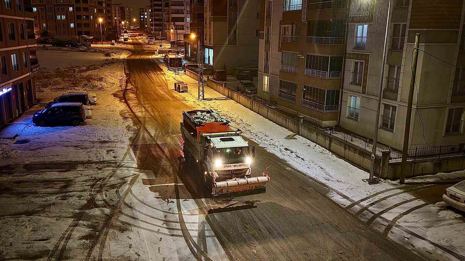 sivas belediyesi 65 mahalleye es zamanli mudahale etti 5 cjLG5yqq