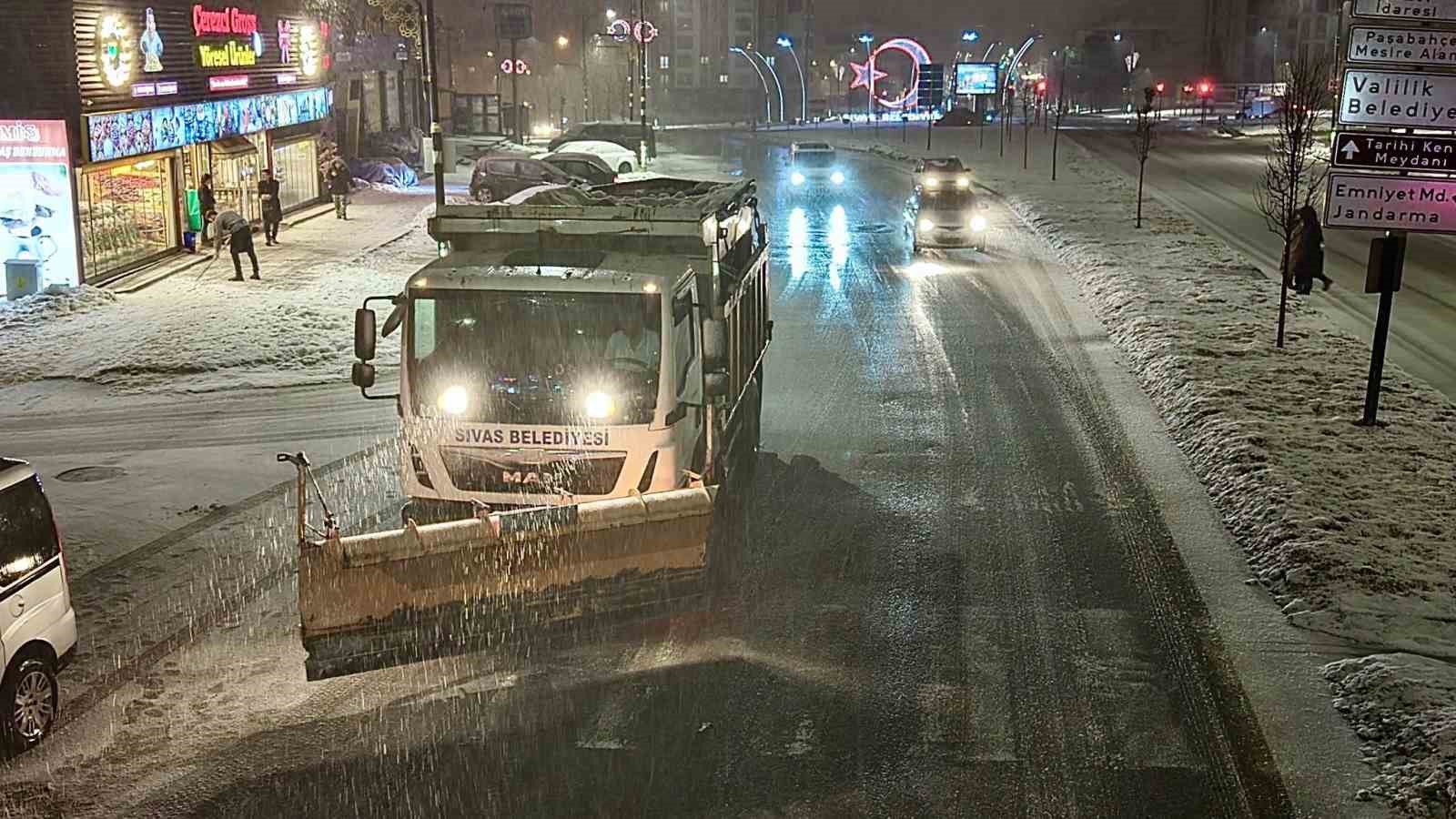 sivas belediyesi 65 mahalleye es zamanli mudahale etti 6