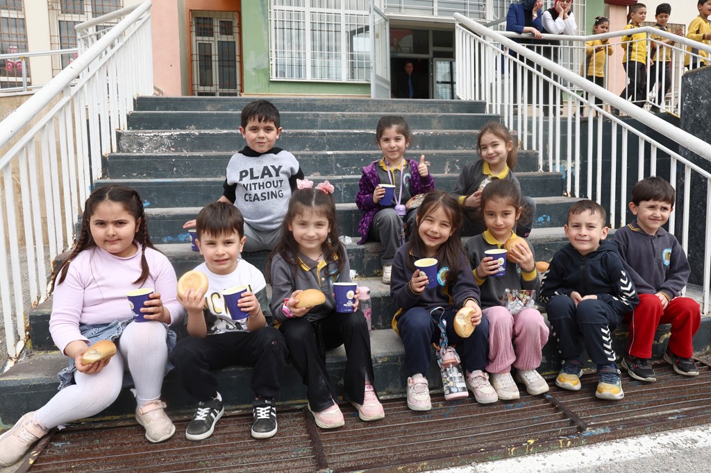 sivas belediyesinden ogrencilere beslenme destegi 5 gmhEJUMQ