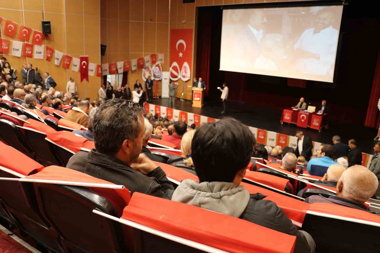 sivas chp il kongresinde etek krizi 5 ufh6SDTI
