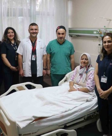 sivas-devlet-hastanesi-doktorlarindan-buyuk-basari-rq1qPT1X.jpg