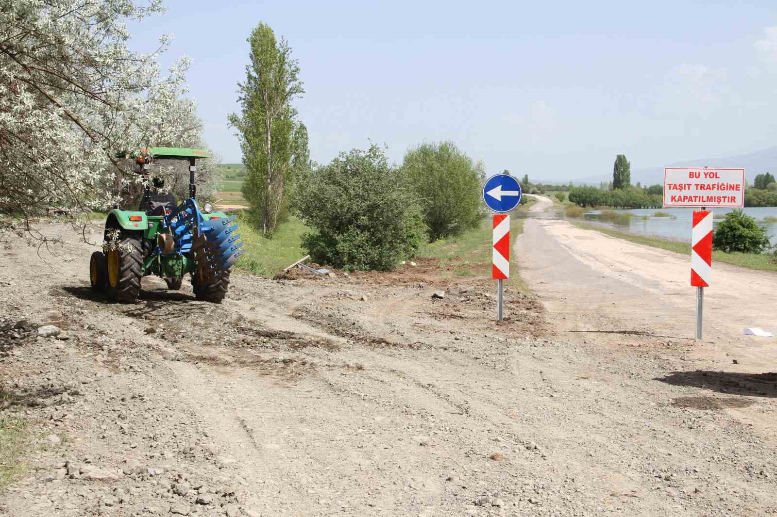 sivas ile giresunun arasinda yer alan 64 kmlik baraj dolup tasti 5 tRR6fMvt