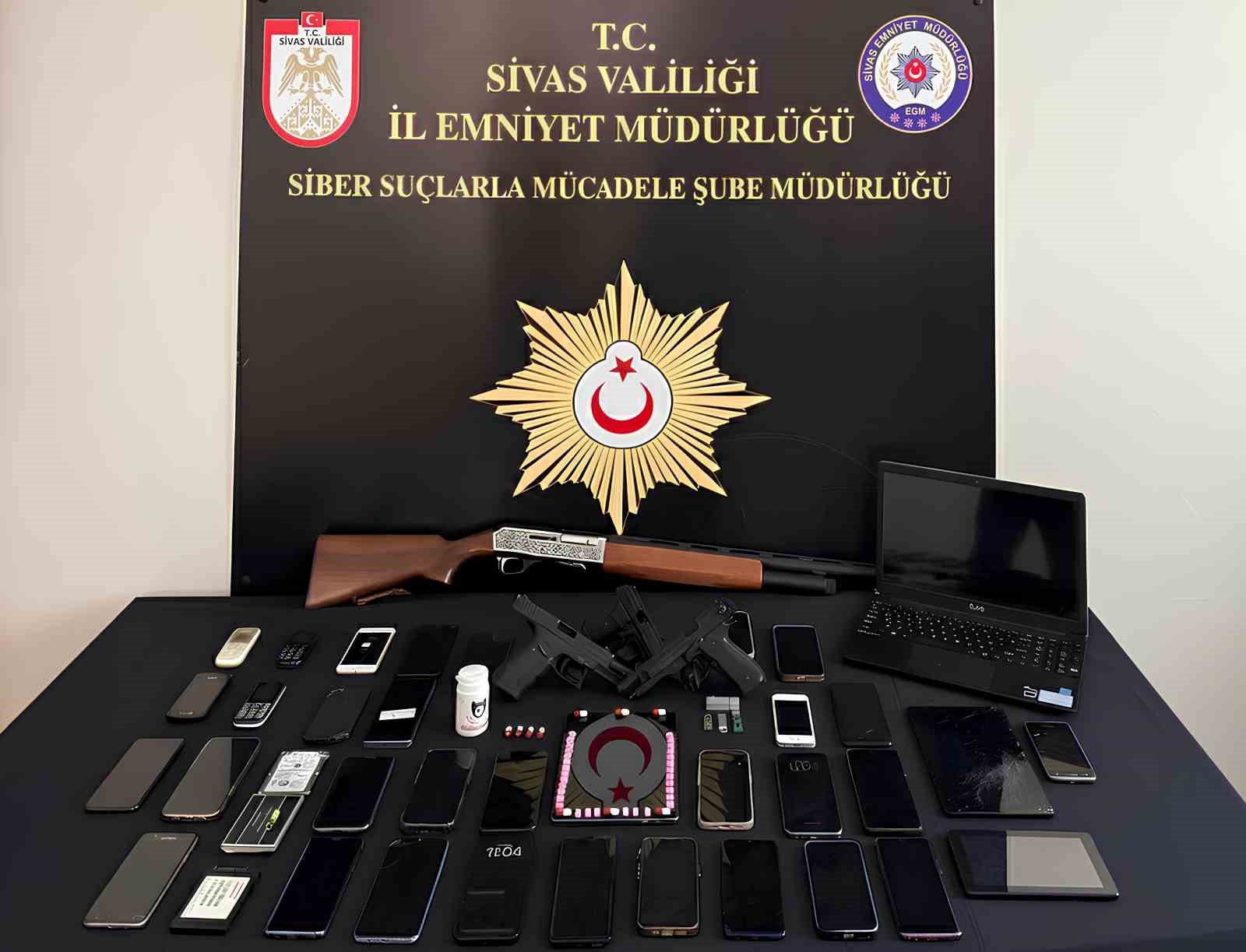 Sivas merkezli siber dolandırıcılık operasyonu, 18 şüpheliden 11’i tutuklandı 5 sivas merkezli siber dolandiricilik operasyonu 18 supheliden 11i tutuklandi 1 895eNy8d