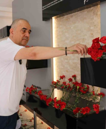 sivas-olaylarinda-hayatini-kaybedenler-anildi-qFPe2C7O.jpg