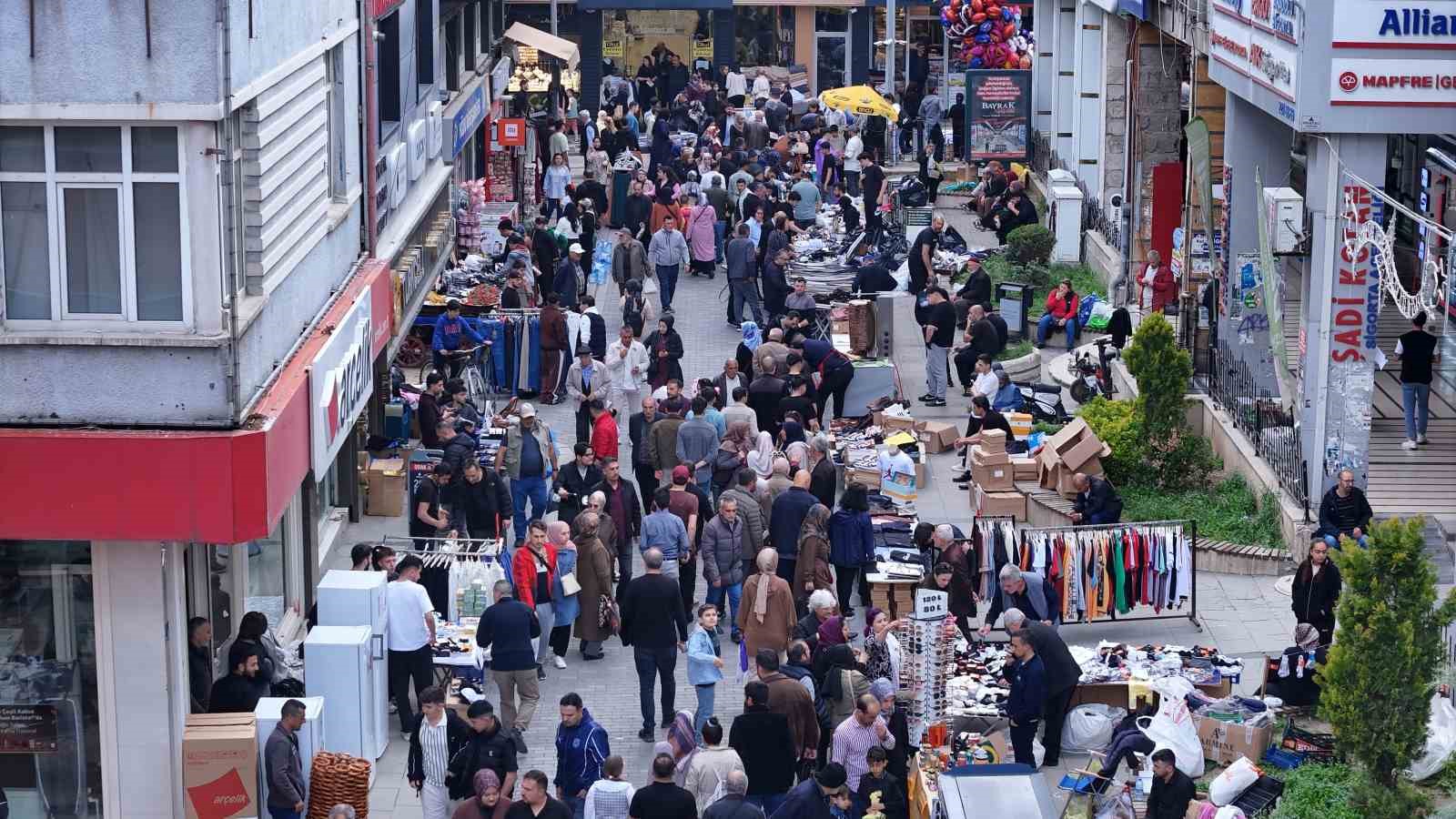 sivas sokaklari taksim meydanini aratmadi gurbette yasayan sivaslilar memleketine akin etti 3 4NYc9lQR