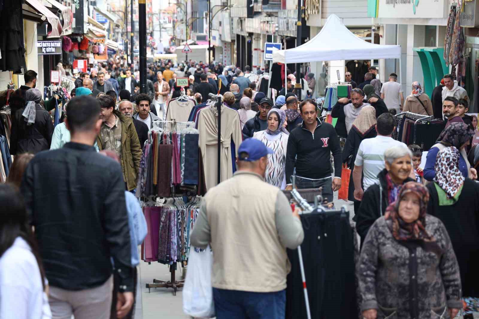 sivas sokaklari taksim meydanini aratmadi gurbette yasayan sivaslilar memleketine akin etti 5 stSkYFvp