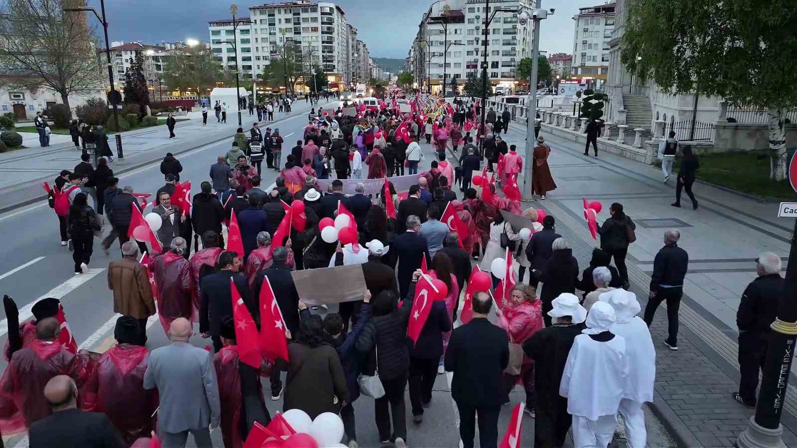 sivas uluslararasi film festivali kortej yuruyusuyle basladi 5 kNTGpghs