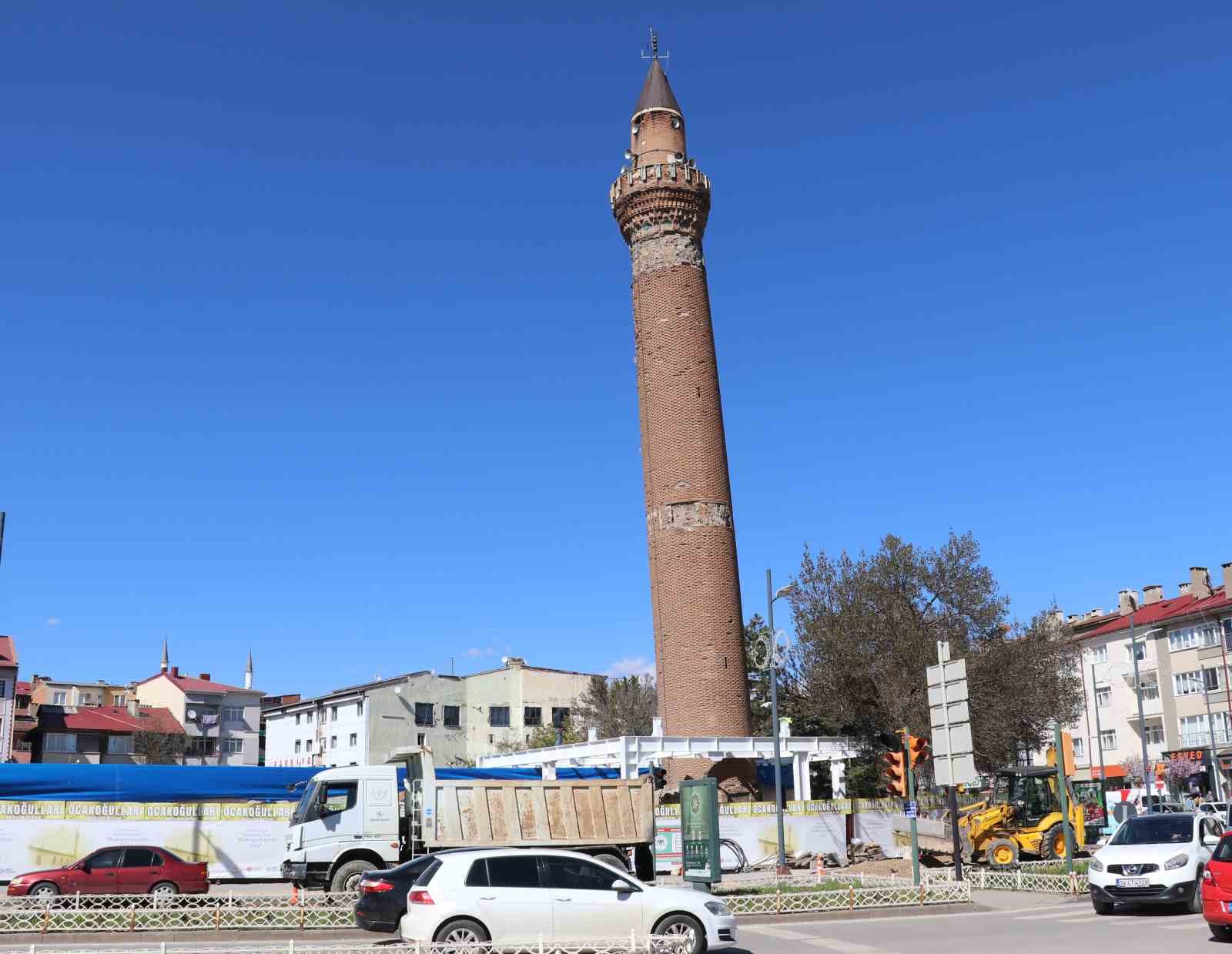 sivasin 8 asirlik egri minaresi restorasyona alindi 0 CDZkAHQu