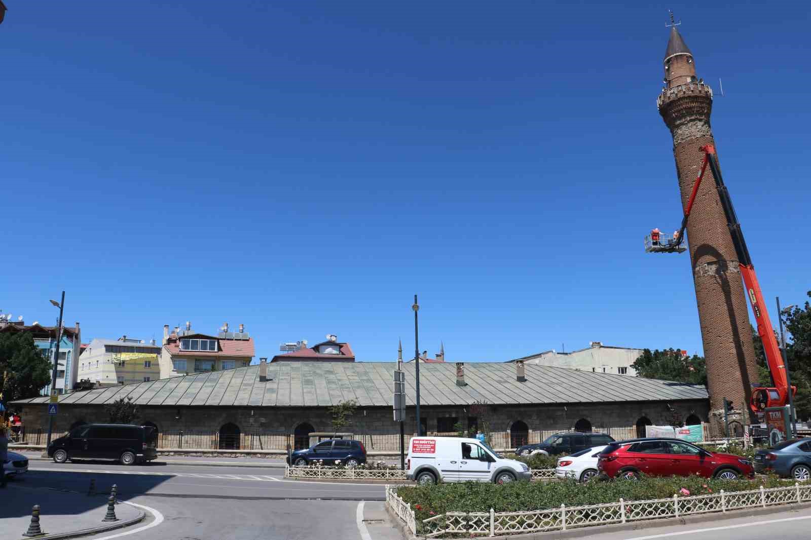 sivasin 8 asirlik egri minaresi restorasyona alindi 5 T5grC6r5
