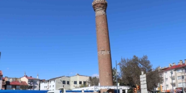 sivasin-8-asirlik-egri-minaresi-restorasyona-alindi-K9TnXsZL.jpg