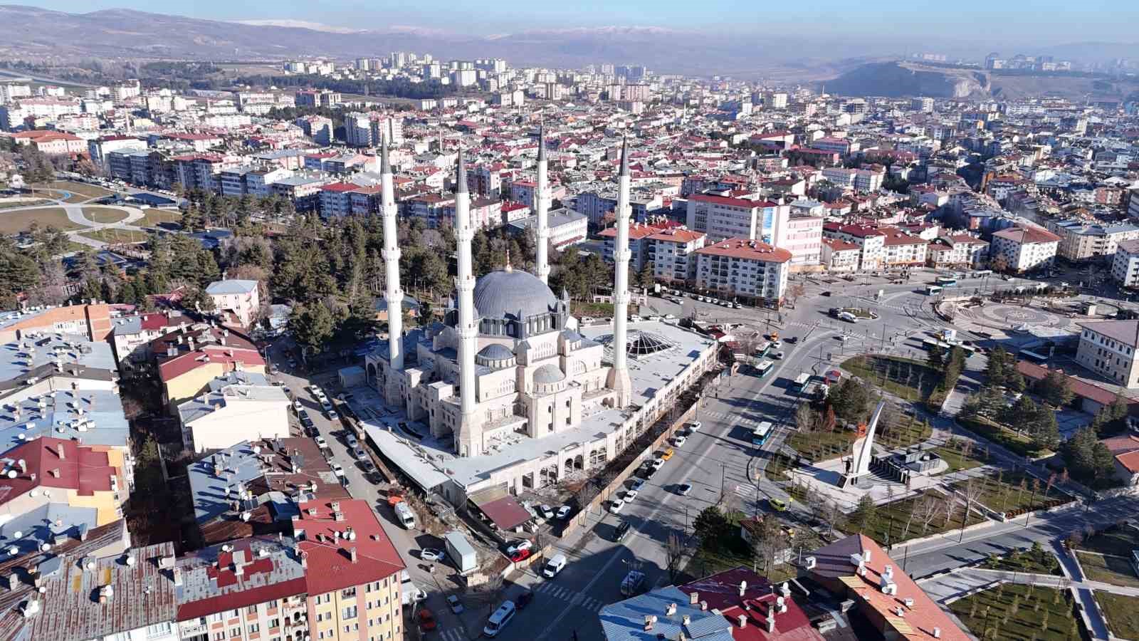 sivasin siluetini yeniledi sehrin her yerinden gorulebiliyor 0 ytaUGXhB