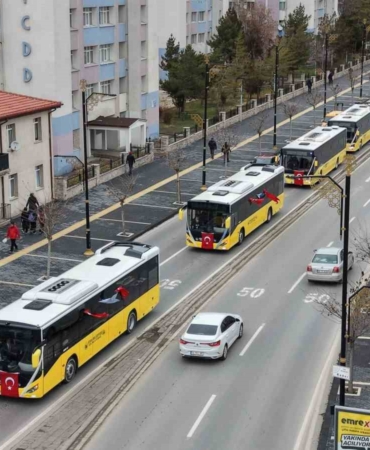 sivasin-ulasim-altyapisini-guclendirecek-2-otobus-daha-hizmete-sunuldu-OpKpG7kL.jpg