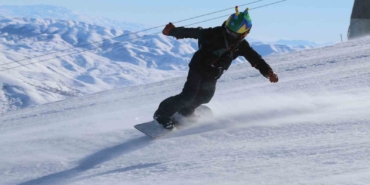 sivasin-yildizinda-sezon-acildi-kayakseverler-turkiyenin-en-genc-kayak-merkezinde-bulustu-39GVZSuq.jpg