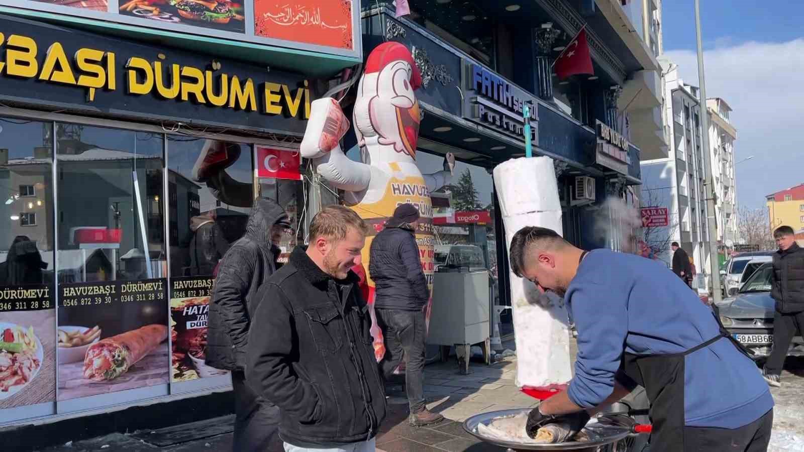 sivasli doner ustasindan sira disi doner 2 eNYBiVuh