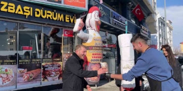 sivasli-doner-ustasindan-sira-disi-doner-XhdxxJOb.jpg