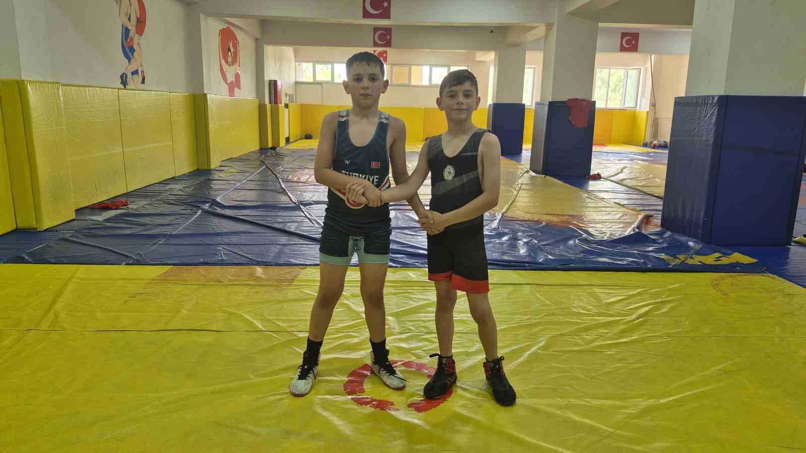 sivasli pehlivanlar sampiyonaya hazir 2 IyRI7Tg2