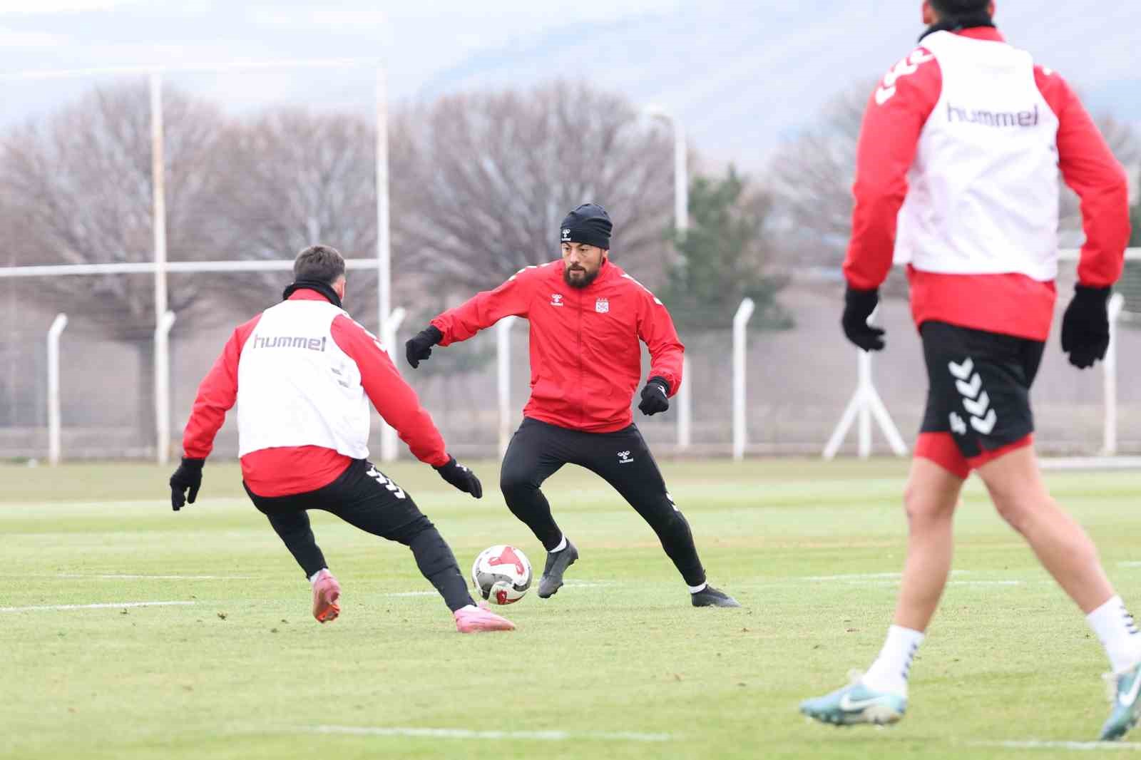 sivasspor bandirmaspor macina hazirlaniyor 1 Op1sPTN6