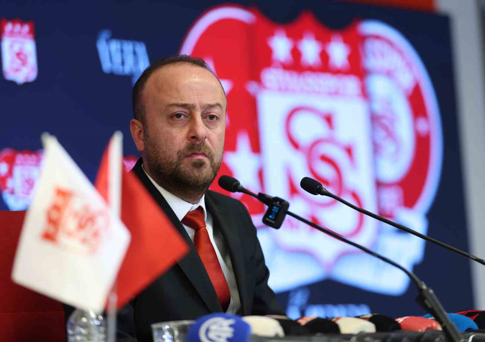 sivasspor baskani burak ozcoban transfer yasagi kalkacak 4 eyGHt2Qa