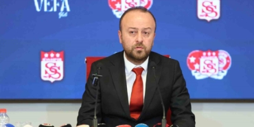 sivasspor-baskani-burak-ozcoban-transfer-yasagi-kalkacak-ZspH8AL2.jpg