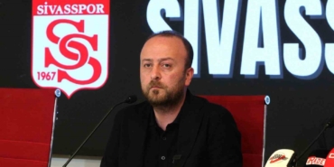 sivasspor-baskani-ozcobandan-taraftara-cagri-Iq5bNmcO.jpg