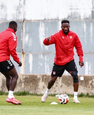 sivasspor-corum-fk-macina-hazir-nzPJdqIh.jpg