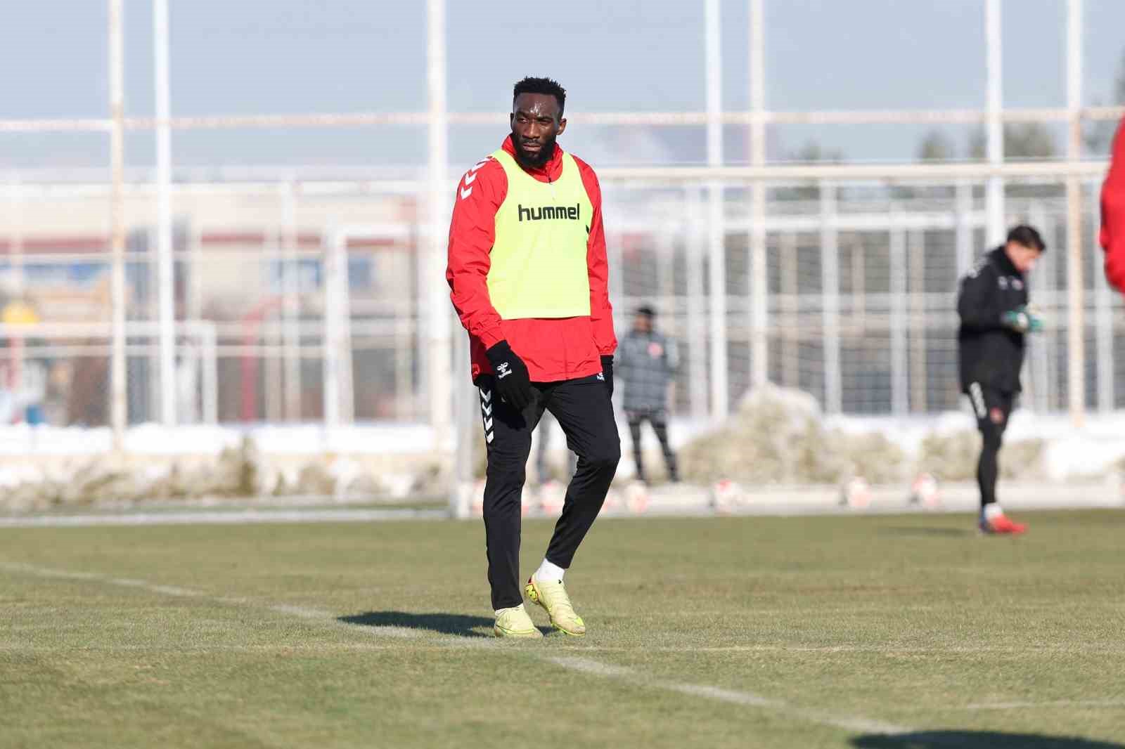 sivasspor erzurumspor fk macinin hazirliklarini surdurdu 4