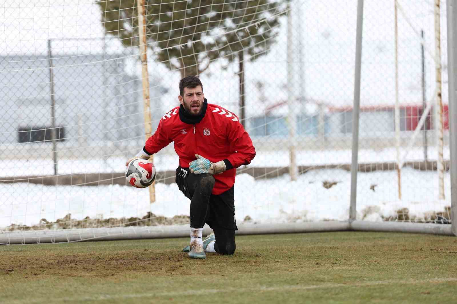 sivasspor erzurumspor macinin hazirliklarina devam etti 4