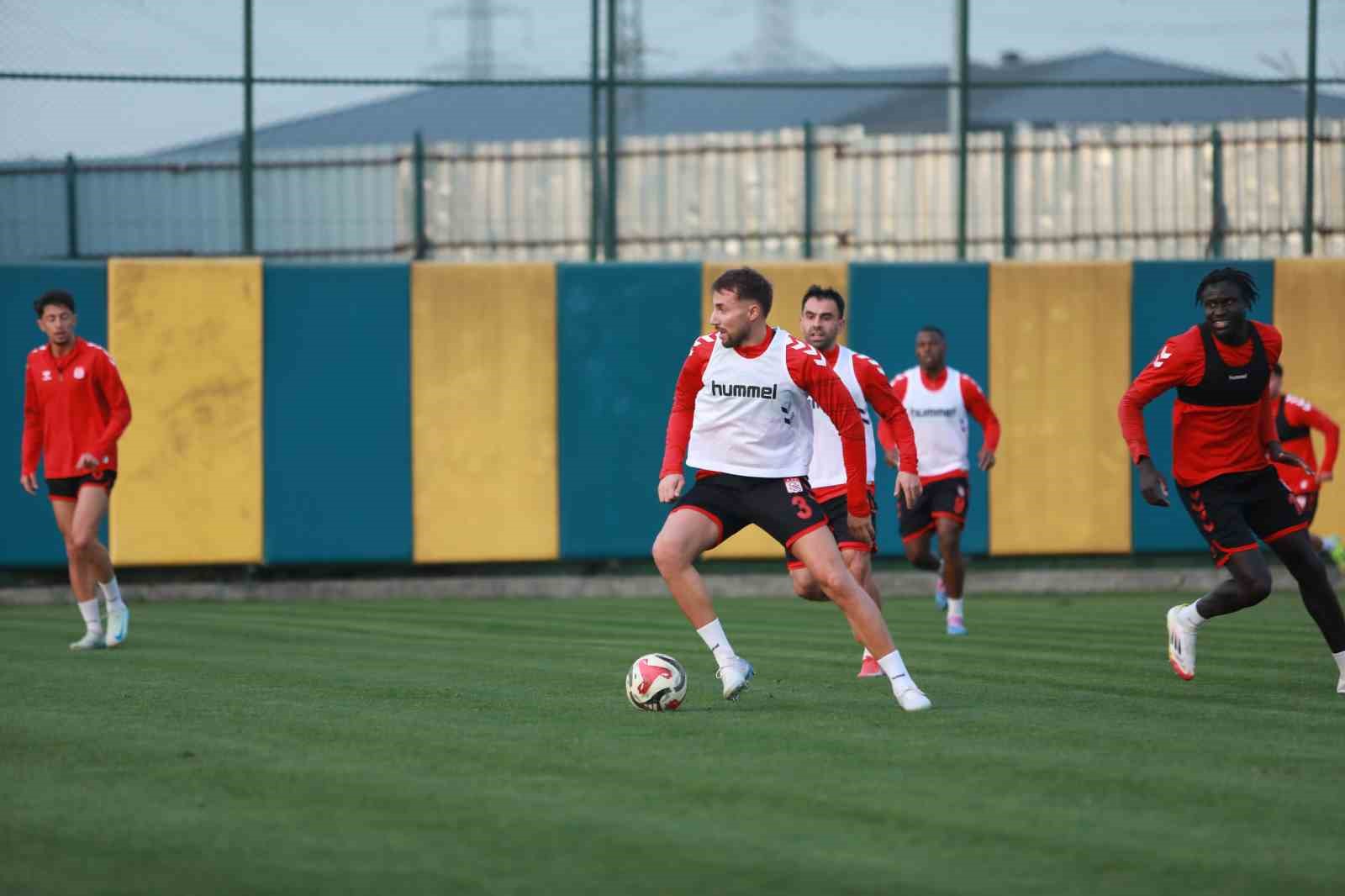 sivasspor esenler erokspor macina hazir 1