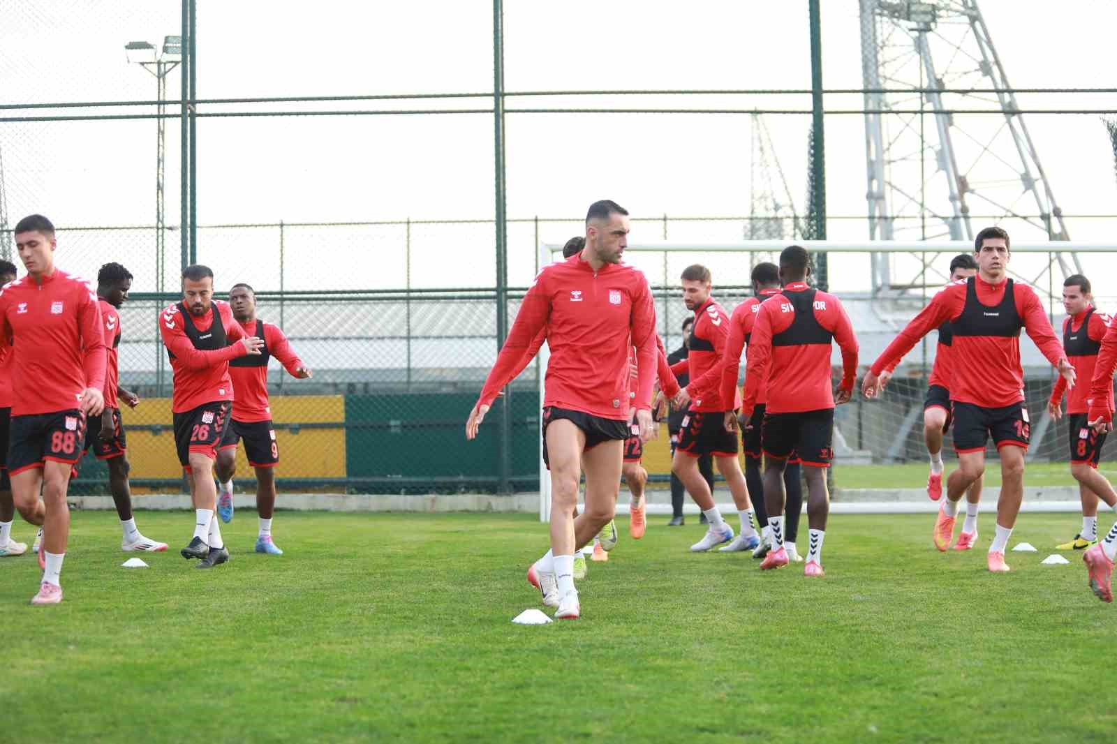 sivasspor esenler erokspor macina hazir 2 BFAaWcKJ