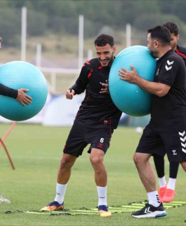 sivasspor-guc-depoluyor-WgY7eJqF.jpg