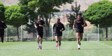 sivasspor-gunu-cift-idmanla-tamamladi-XqUAsd6O.jpg