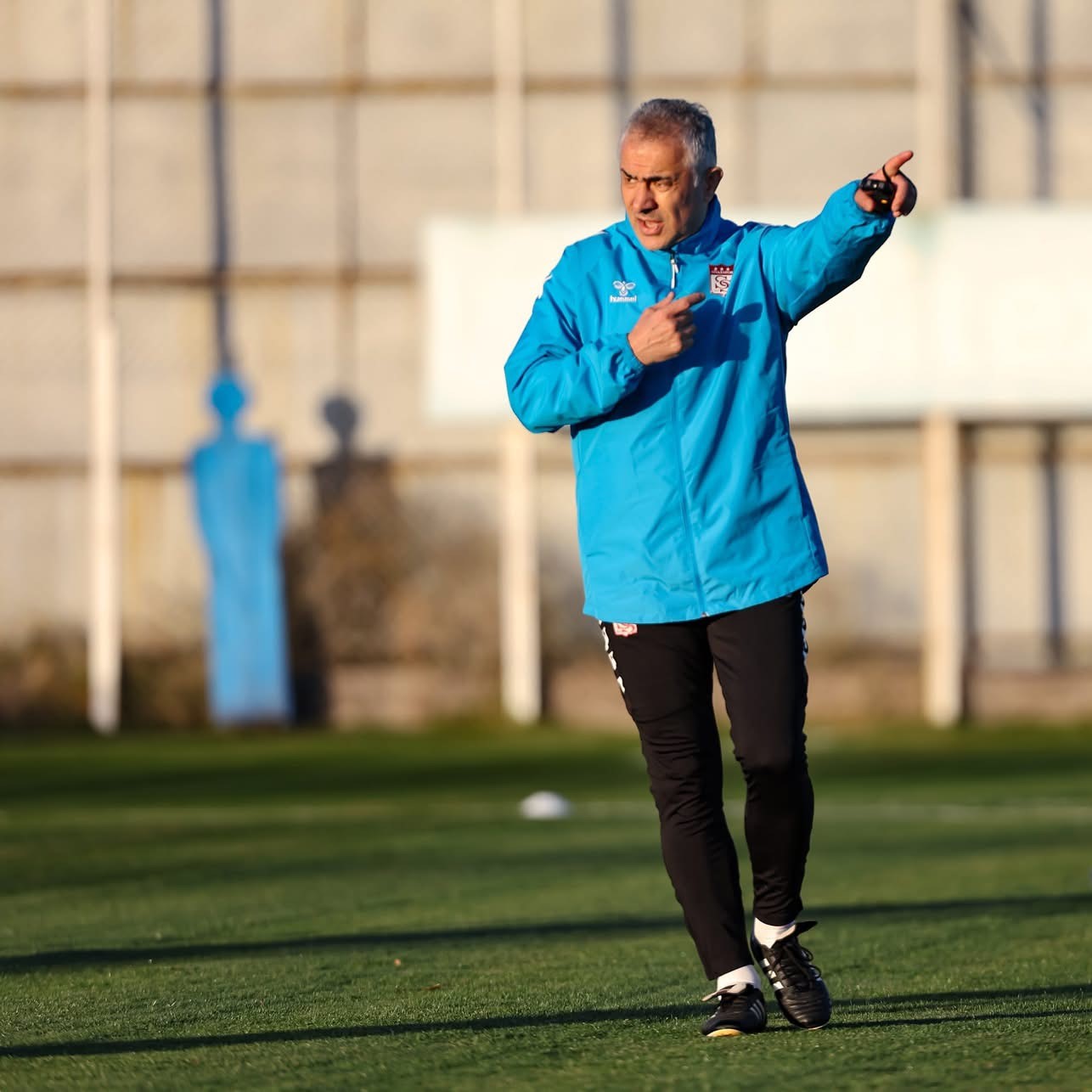 sivasspor manisa fk macinin hazirliklarina basladi 2