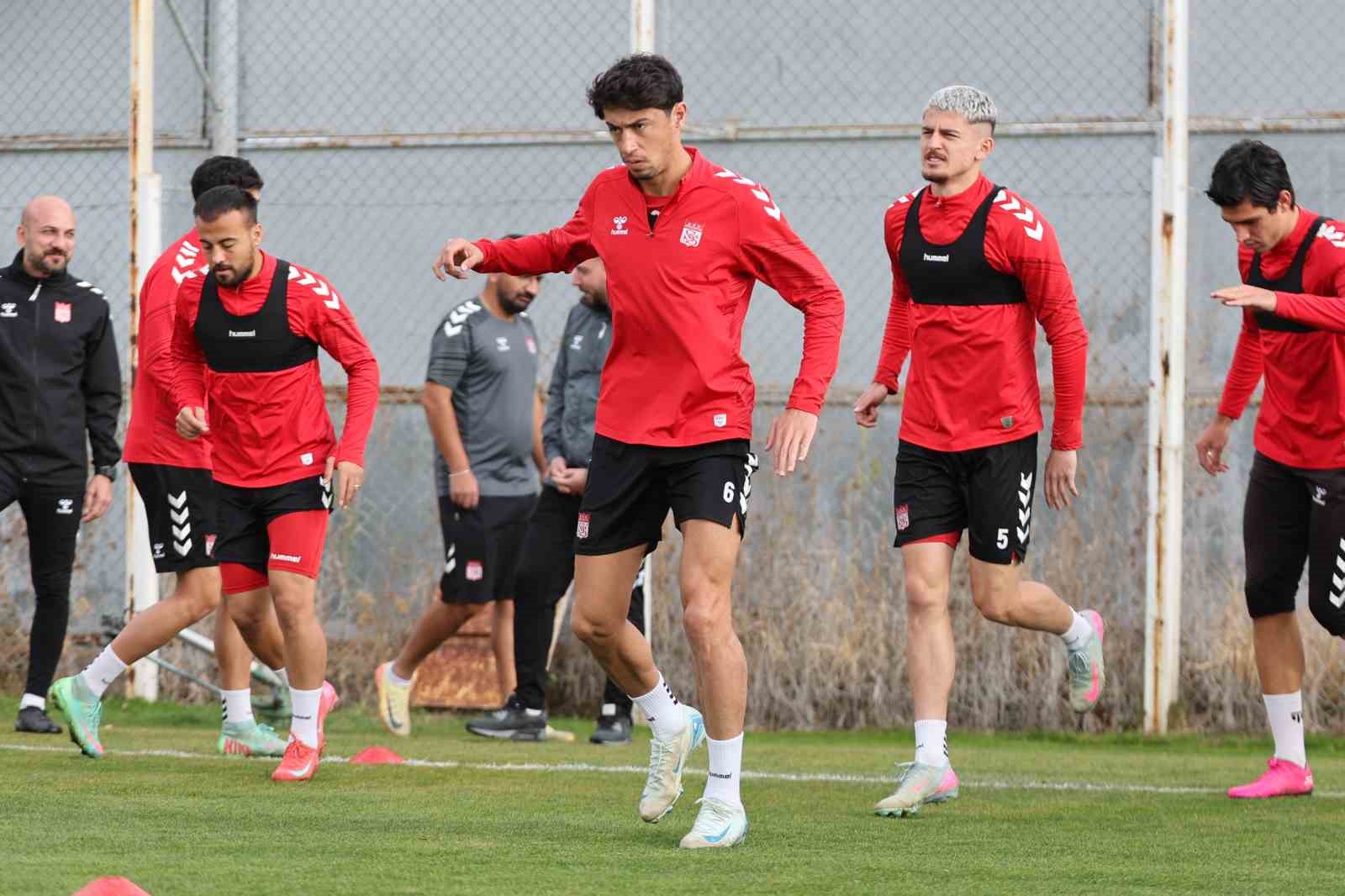 Sivasspor, Manisa maçına hazır 5 sivasspor manisa macina hazir 1 SfEFRdcU