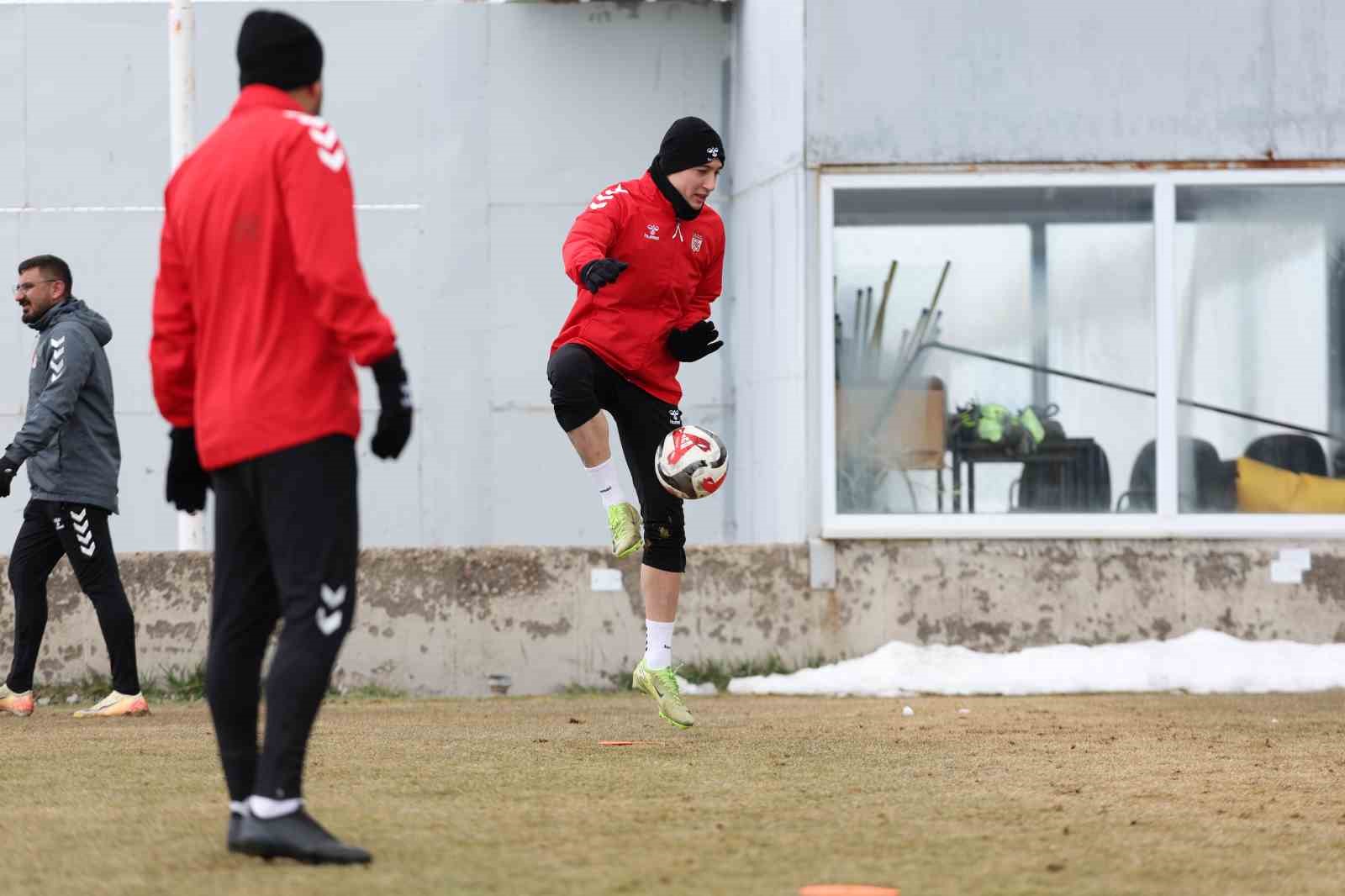 sivasspor pendikspor maci hazirliklarini surdurdu 3 aAYnDQfh