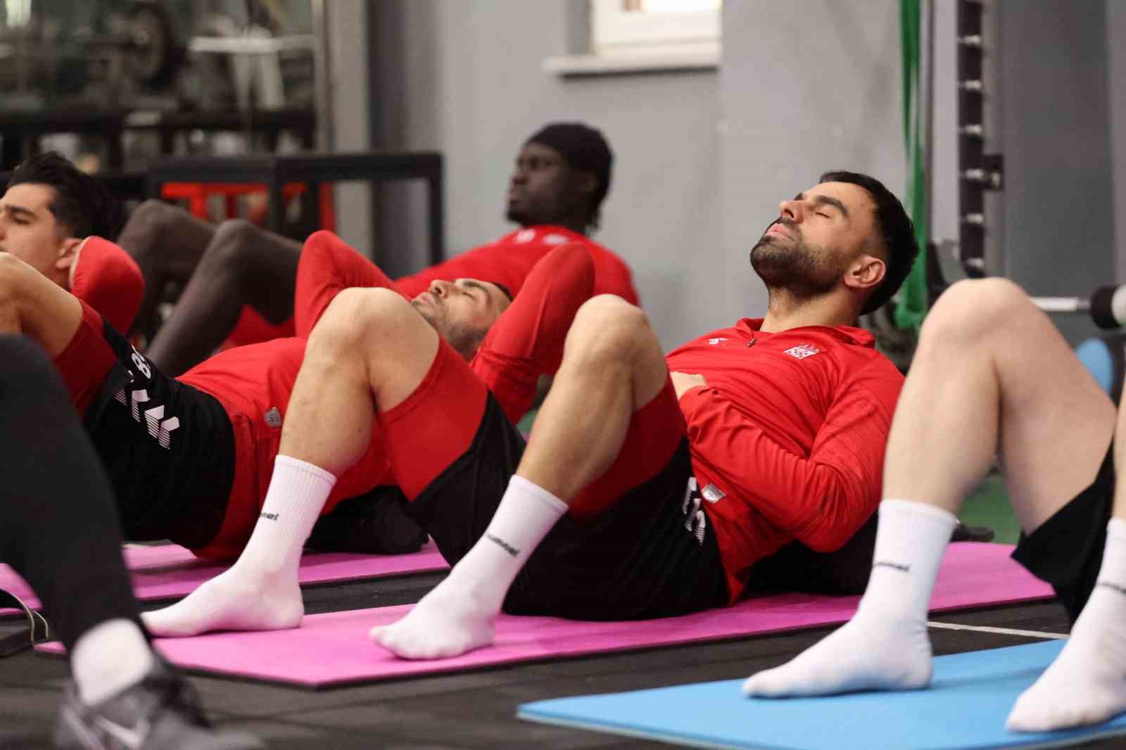 sivasspor salonda calisti 1 O4XPTRHe