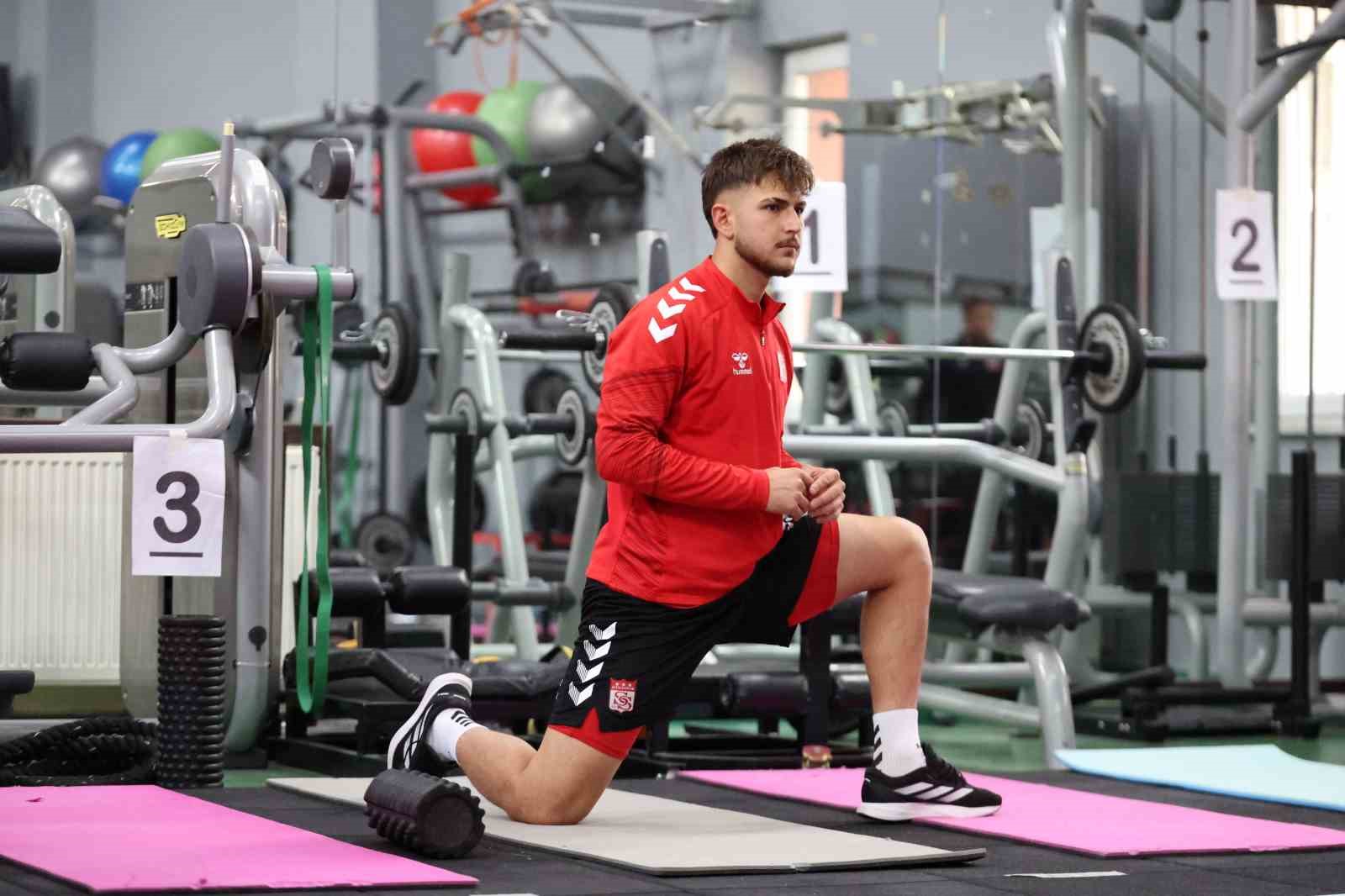 sivasspor salonda calisti 3