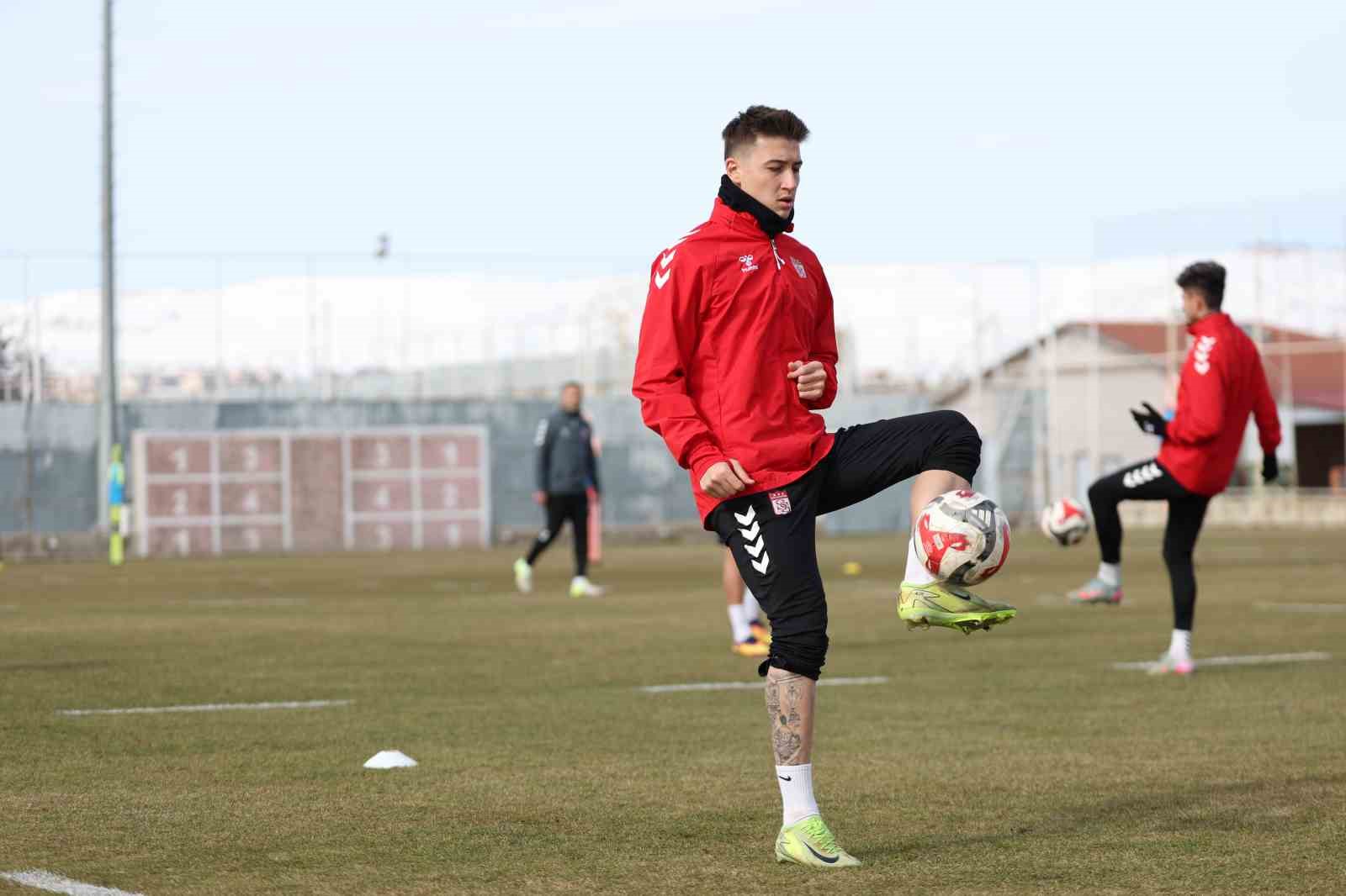 sivasspor sariyer macina hazir 1 VINpKnOv