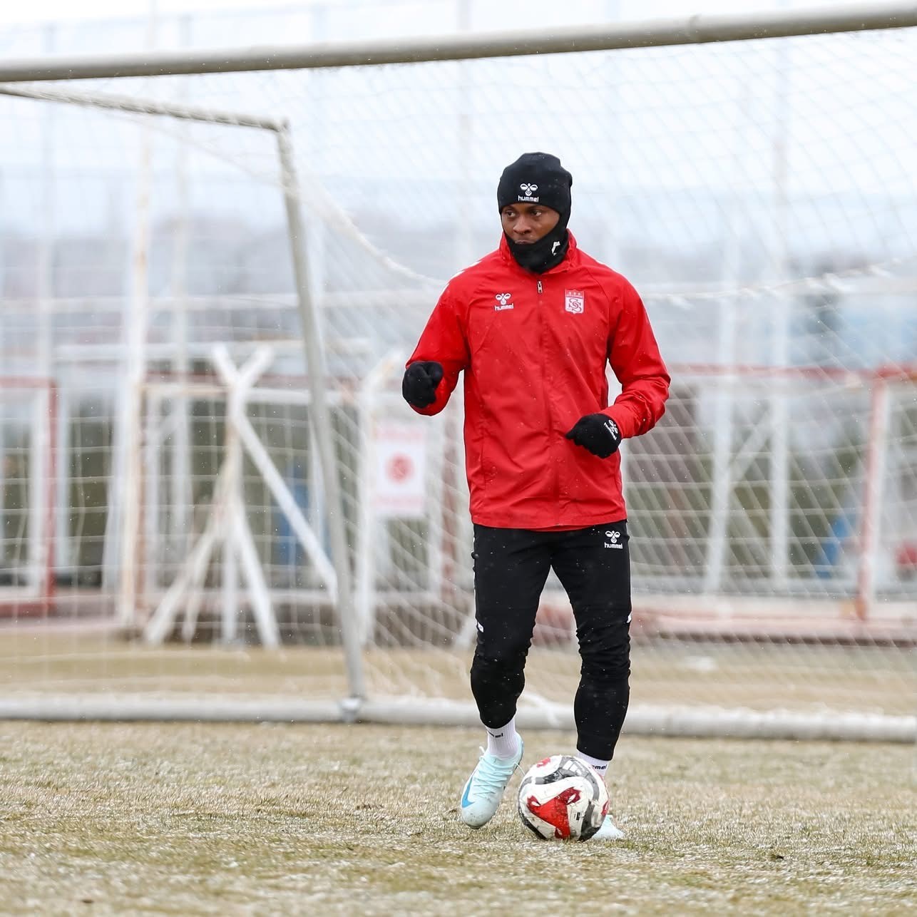 Sivasspor, Serikspor maçı hazırlıklarına devam ediyor 7 sivasspor serikspor maci hazirliklarina devam ediyor 3 iQvUHDgr
