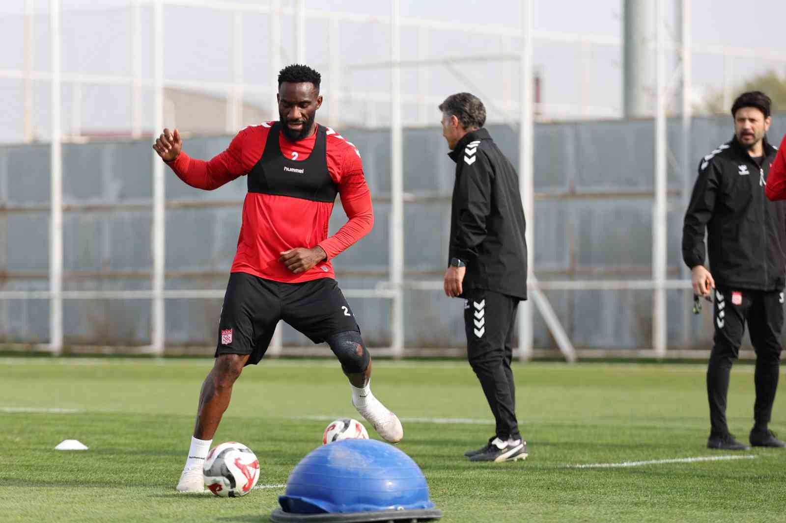 sivasspor taktik calisti 3 LEHJaz8l