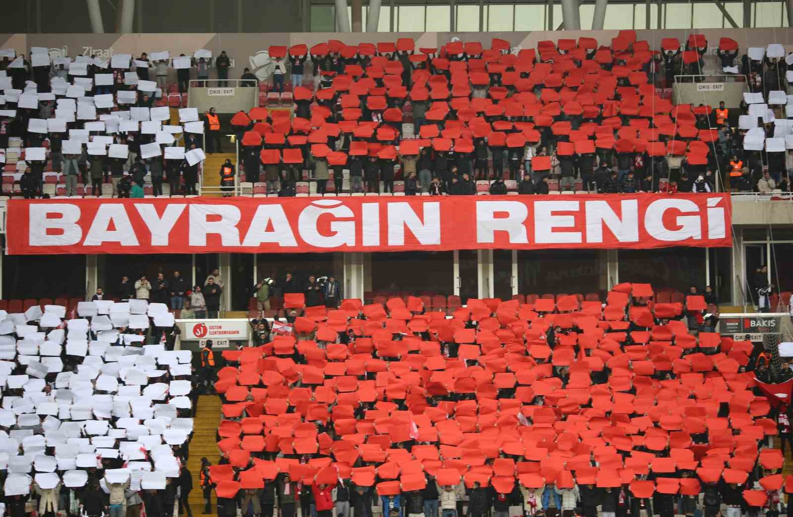 sivasspor taraftarlarindan turk bayragi koreografisi 1